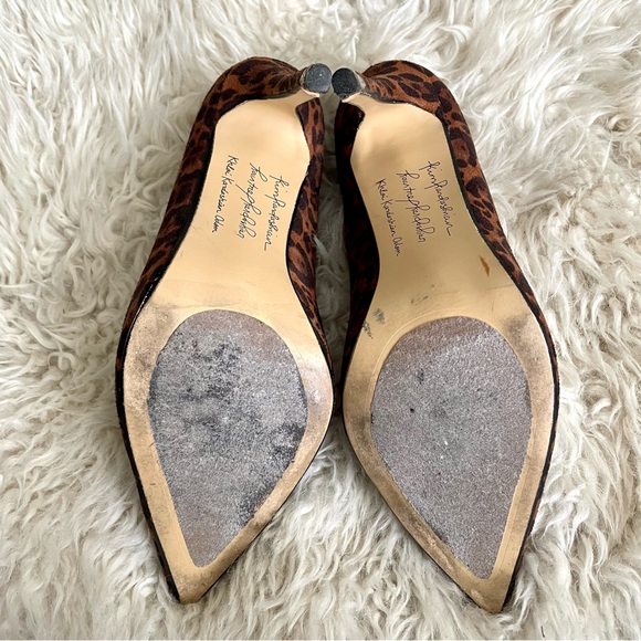 Leopard Print Kardashian Kollection Pointed Heels - Picture 8 of 9